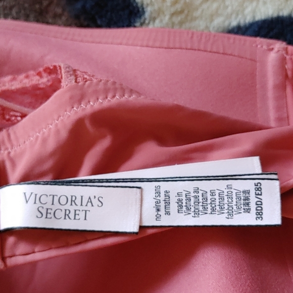 VS no wire bra - Picture 3 of 4